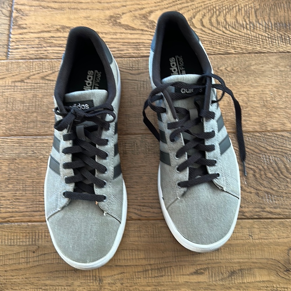 - Adidas shoes size 10
